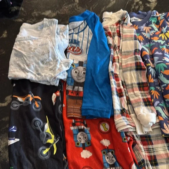 Toddler boy pj sets (7) - Picture 2 of 4